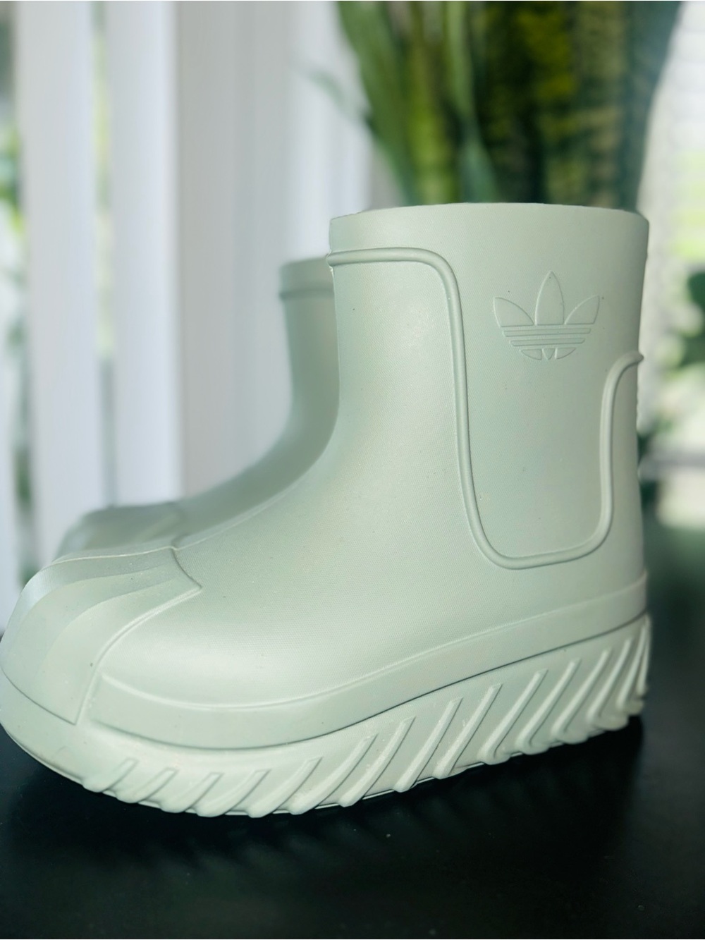 ADIFOM SUPERSTAR BOOT SHOES NWOT 7.5